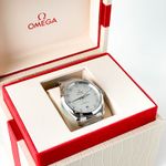 Omega Seamaster Aqua Terra 220.10.38.20.52.001 (2024) - Silver dial 38 mm Steel case (1/5)