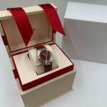 Omega Constellation 131.23.29.20.99.002 (2024) - Red dial 29 mm Steel case (3/8)