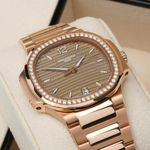 Patek Philippe Nautilus 7118/1200R-010 - (12/12)