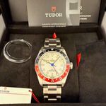 Tudor Black Bay GMT 79830RB (2025) - Wit wijzerplaat 41mm Staal (1/6)