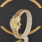 Rolex Lady-Datejust 69178 (1990) - Gold dial 26 mm Yellow Gold case (2/7)