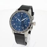 IWC Pilot Chronograph IW388305 (2025) - Black dial 43 mm Titanium case (2/5)