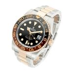 Rolex GMT-Master II 126711CHNR (2026) - Black dial 40 mm Gold/Steel case (2/5)