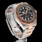 Rolex GMT-Master II 126711CHNR (2023) - Black dial 40 mm Gold/Steel case (6/8)