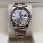 Rolex Day-Date 40 228235 (Onbekend (willekeurig serienummer)) - Roze wijzerplaat 40mm Roségoud (2/8)