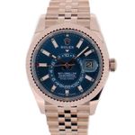 Rolex Sky-Dweller 336935 (2025) - 42mm Roségoud (1/6)