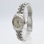 Rolex Lady-Datejust 79174 (2002) - Zilver wijzerplaat 26mm Staal (3/8)