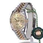 Rolex Datejust 36 126233 (2023) - Champagne dial 36 mm Steel case (2/8)