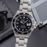 Rolex Submariner Date 16610 (1997) - Black dial 40 mm Steel case (3/8)