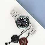 Rolex Submariner Date 16610LV (2010) - Zwart wijzerplaat 40mm Staal (2/8)