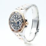 Rolex GMT-Master II 126711CHNR (2024) - Black dial 40 mm Gold/Steel case (2/7)