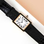 Cartier Tank Solo W5200002 (2020) - Zilver wijzerplaat 31mm Geelgoud (1/8)