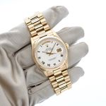 Rolex Day-Date 36 18038 (Unknown (random serial)) - White dial 36 mm Yellow Gold case (2/6)