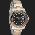 Rolex GMT-Master II 126711CHNR (2018) - Black dial 40 mm Gold/Steel case (4/8)