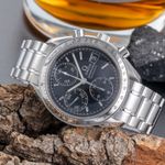 Omega Speedmaster Date 3513.50.00 (1999) - Black dial 39 mm Steel case (2/8)