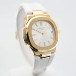 Patek Philippe Nautilus 5711J (2008) - Wit wijzerplaat 40mm Geelgoud (8/8)