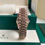 Rolex Day-Date 40 228235 (2021) - Brown dial 40 mm Rose Gold case (5/8)