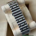 Breitling Chronomat GMT A32398101A1A1 (2025) - Silver dial 40 mm Steel case (2/2)