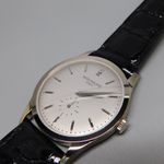 Patek Philippe Calatrava 5196G (2021) - Silver dial 38 mm White Gold case (2/7)