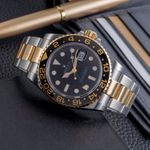 Rolex GMT-Master II 116713LN (2007) - 40 mm Gold/Steel case (2/8)