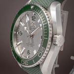 Omega Seamaster Planet Ocean 215.32.44.21.06.001 (2025) - Silver dial 44 mm Steel case (2/5)