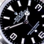 Rolex Explorer 124270 (2023) - Zwart wijzerplaat 36mm Staal (2/8)