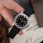 Patek Philippe Aquanaut 5065 (2006) - Black dial 39 mm Steel case (4/8)