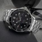 Omega Seamaster Diver 300 M 212.30.41.20.01.002 (Unknown (random serial)) - Black dial 41 mm Steel case (2/8)
