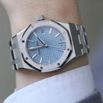Audemars Piguet Royal Oak Selfwinding 15550ST.OO.1356ST.06 (2025) - Blue dial 37 mm Steel case (7/7)