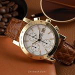 Girard-Perregaux Unknown 1010 (Unknown (random serial)) - White dial 39 mm Yellow Gold case (2/8)