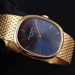Patek Philippe Golden Ellipse 3748/1 (Unknown (random serial)) - Blue dial 27 mm Yellow Gold case (2/8)