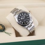 Rolex Explorer 124270 (2024) - Black dial 36 mm Steel case (2/8)
