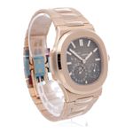 Patek Philippe Nautilus 5712/1R-001 (2023) - Bruin wijzerplaat 40mm Roségoud (7/7)