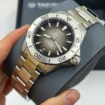 TAG Heuer Aquaracer WBP2110.BA0627 (2025) - Black dial 40 mm Steel case (5/8)