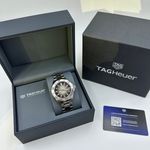 TAG Heuer Aquaracer WBP2110.BA0627 (2025) - Black dial 40 mm Steel case (3/8)