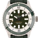 Breitling Superocean 44 A17376 (2022) - Groen wijzerplaat 44mm Staal (2/5)