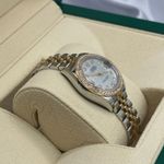 Rolex Lady-Datejust 279383RBR (2024) - Silver dial 28 mm Gold/Steel case (6/8)