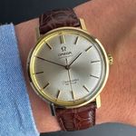 Omega Seamaster 166.020 (1967) - White dial 34 mm Gold/Steel case (2/8)