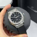 Hublot Classic Fusion 565.NX.1470.RX.1204 (2024) - Black dial 38 mm Titanium case (4/8)