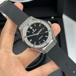 Hublot Classic Fusion 565.NX.1470.RX.1204 (2024) - Black dial 38 mm Titanium case (7/8)