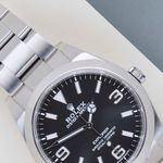 Rolex Explorer 214270 (2020) - Zwart wijzerplaat 39mm Staal (3/8)