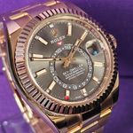 Rolex Sky-Dweller 326935 (2021) - Grey dial 42 mm Rose Gold case (1/4)