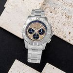 Breitling Avenger AB0147101A1A1 (Onbekend (willekeurig serienummer)) - Roze wijzerplaat 44mm Staal (1/8)
