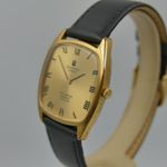 Universal Genève Unknown 566105 (1970) - Gold dial Unknown Gold/Steel case (7/8)