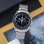 Omega Speedmaster Professional Moonwatch 311.30.42.30.01.005 (Unknown (random serial)) - Black dial 42 mm Steel case (1/8)