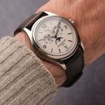 Patek Philippe Annual Calendar 5146G (2011) - Champagne wijzerplaat 39mm Witgoud (2/6)
