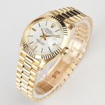Rolex Lady-Datejust 6917 (1973) - Silver dial 26 mm Yellow Gold case (4/7)