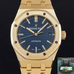 Audemars Piguet Royal Oak Selfwinding 15450BA.OO.1256BA.02 (2018) - Blauw wijzerplaat 37mm Geelgoud (1/7)