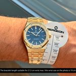 Audemars Piguet Royal Oak Selfwinding 15450BA.OO.1256BA.02 (2018) - Blue dial 37 mm Yellow Gold case (4/7)