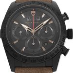 Tudor Fastrider Black Shield 42000CN (Unknown (random serial)) - Black dial 42 mm Steel case (2/5)